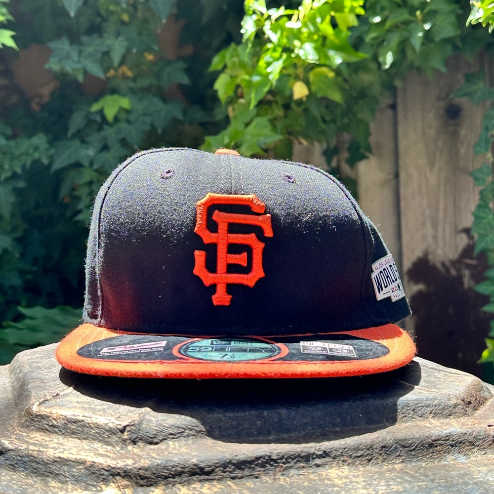 San Francisco Giants New Era MLB Fitted Cap Size 7 1/8 Black Orange 2014 WS